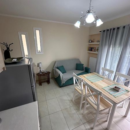 R Apartment นาฟปาคตอส ภายนอก รูปภาพ