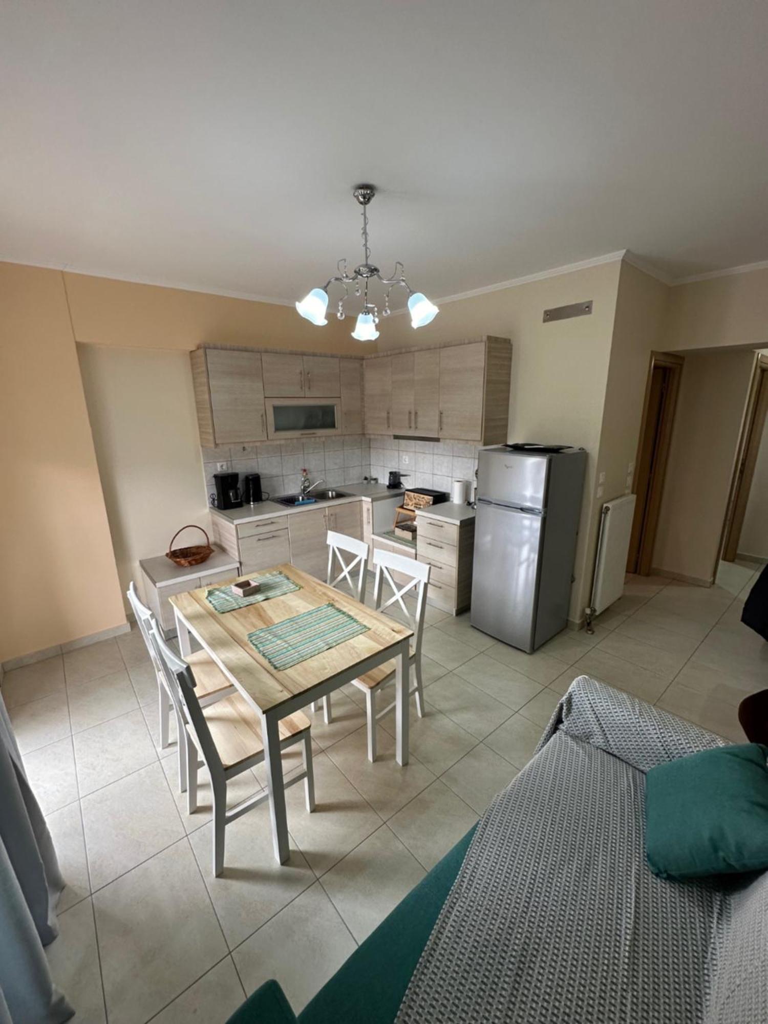 R Apartment นาฟปาคตอส ภายนอก รูปภาพ